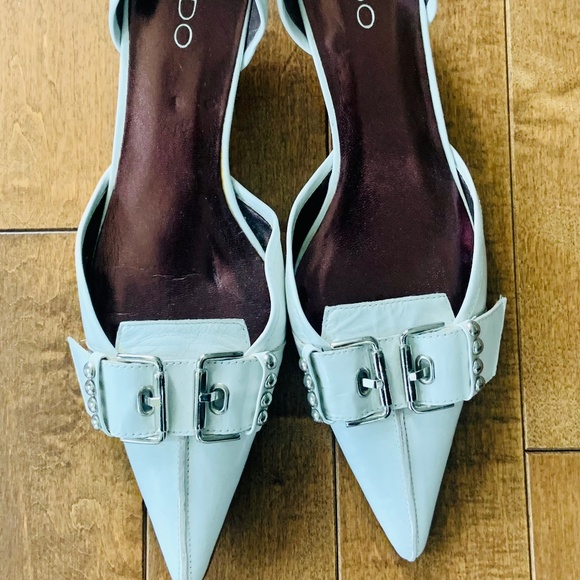 Classic & Fun White Vintage Leather Pointed Toe Shoes - Picture 1 of 8